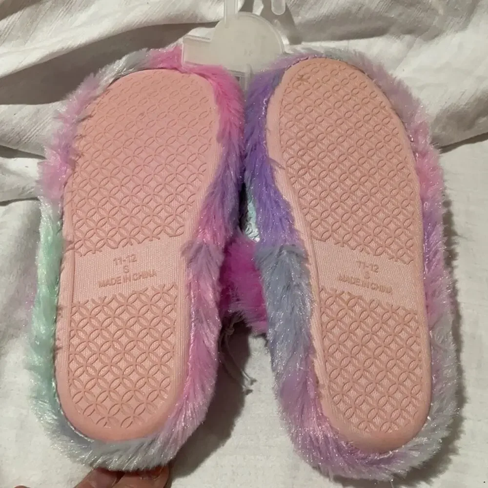Aeropostale 11/12 slide on slipper sequined that flips NWT and perfect unicorn